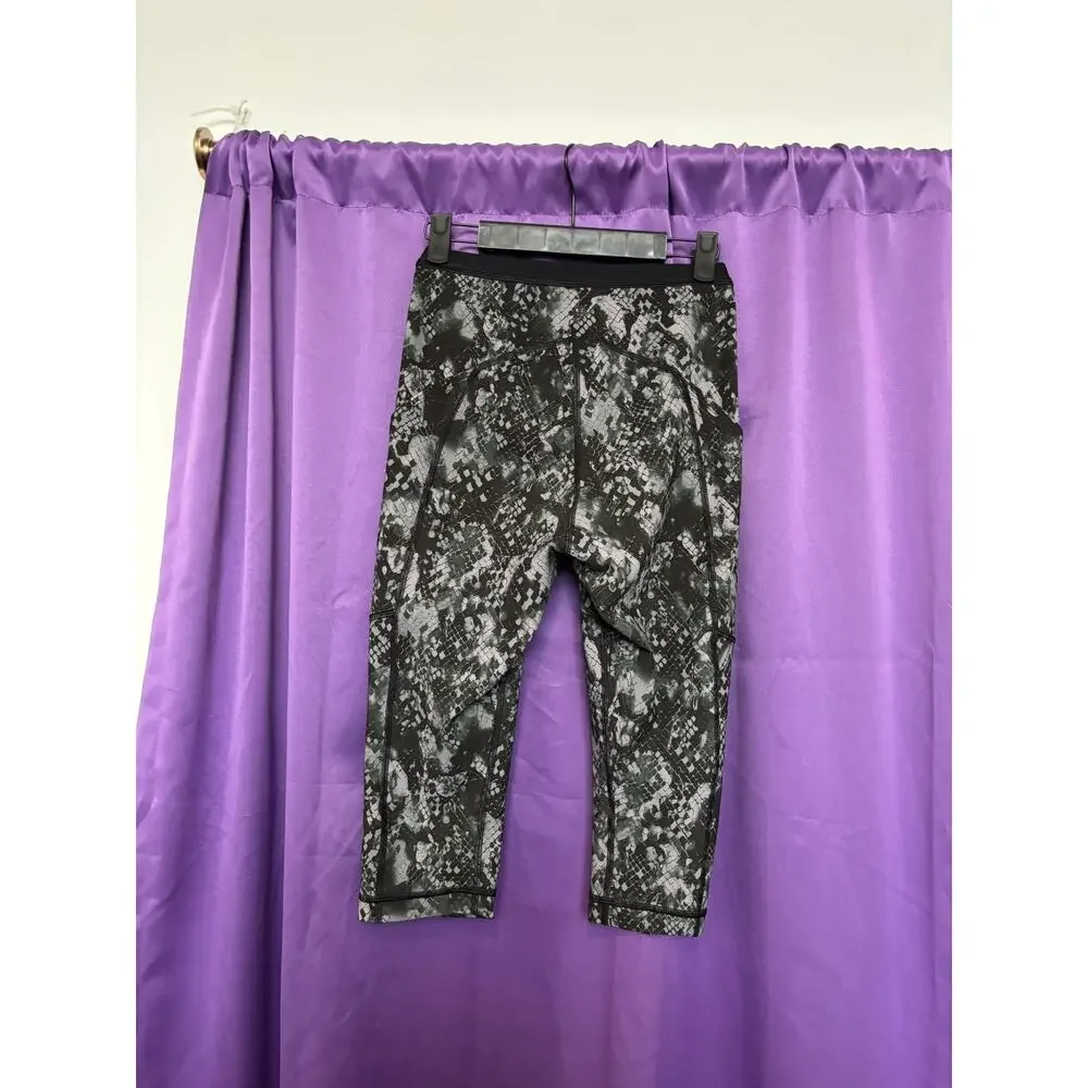 Lululemon Athletica High Rise Paddle Crop 15.75